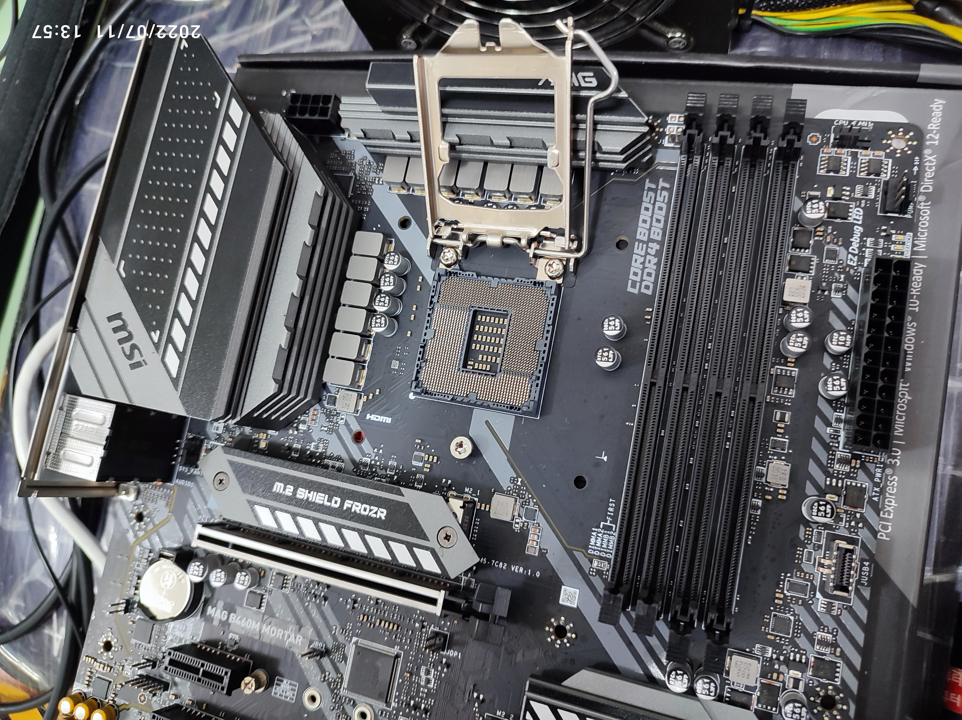 손님 메인보드 유관상으로 점검 중 (3)