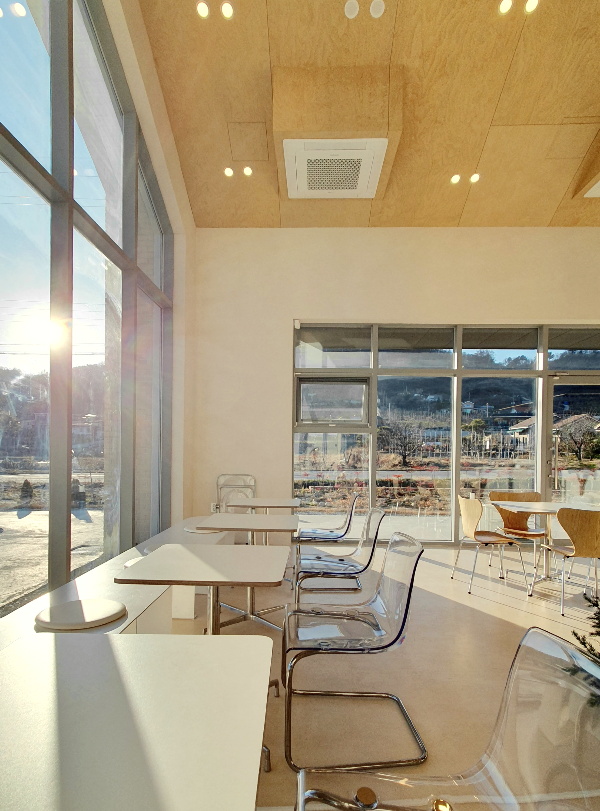 카페 연화 내부공간1