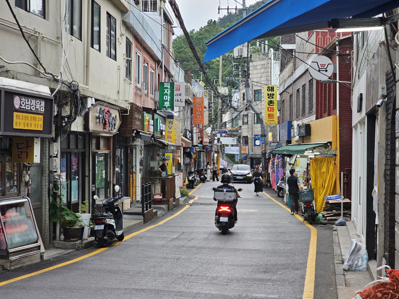 세계 각국의 요리를 선보이는 레스토랑
