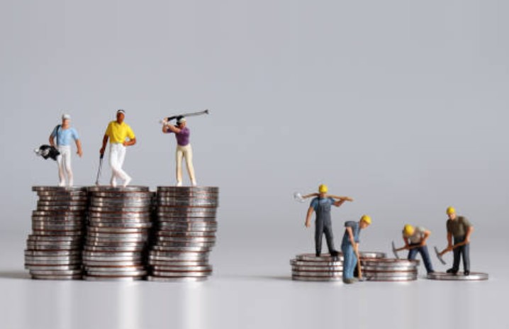 경제의 삼각지대 자본, 노동, 권력