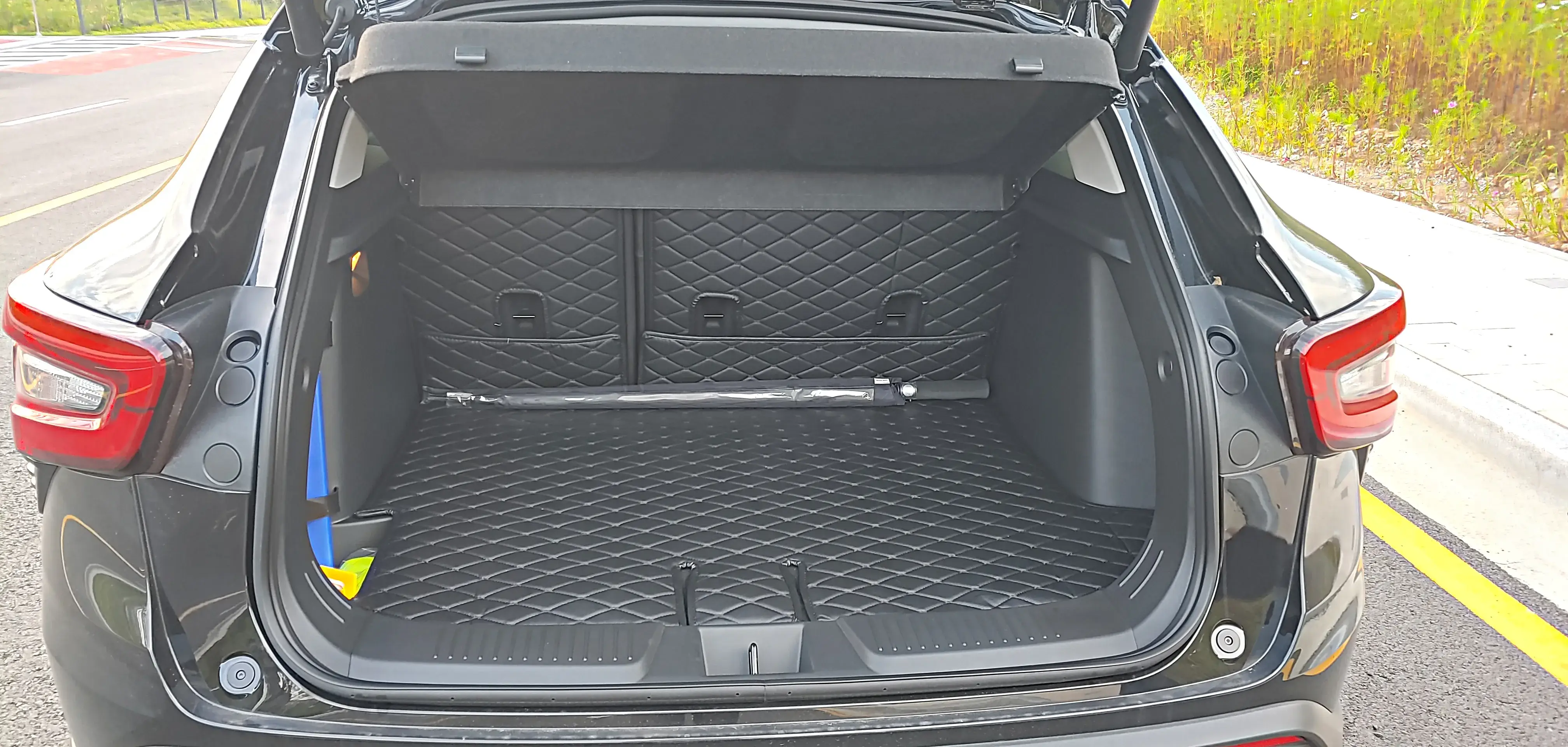 쉐보레 트랙스 크로스오버 액티브(블랙) - 외부