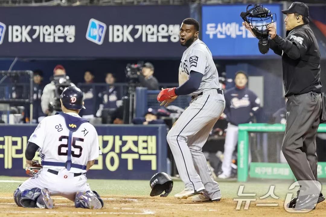 한화 이글스, 35년 만의 '한 이닝 5도루' 진기록 달성! 두산전 승리 이끌다