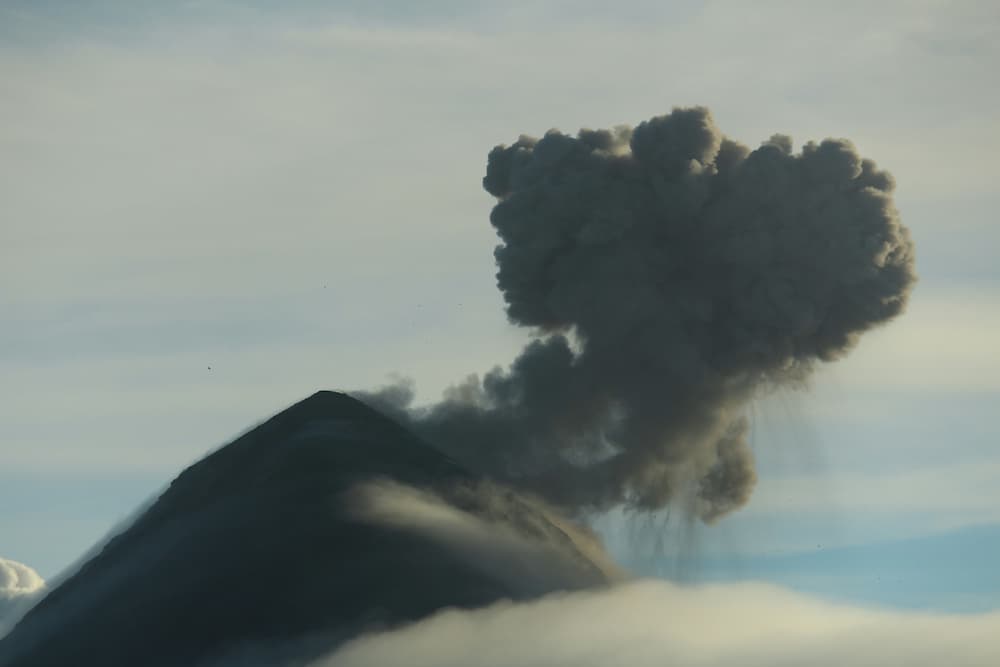 클류쳅스카야 화산 용암 분출 장면