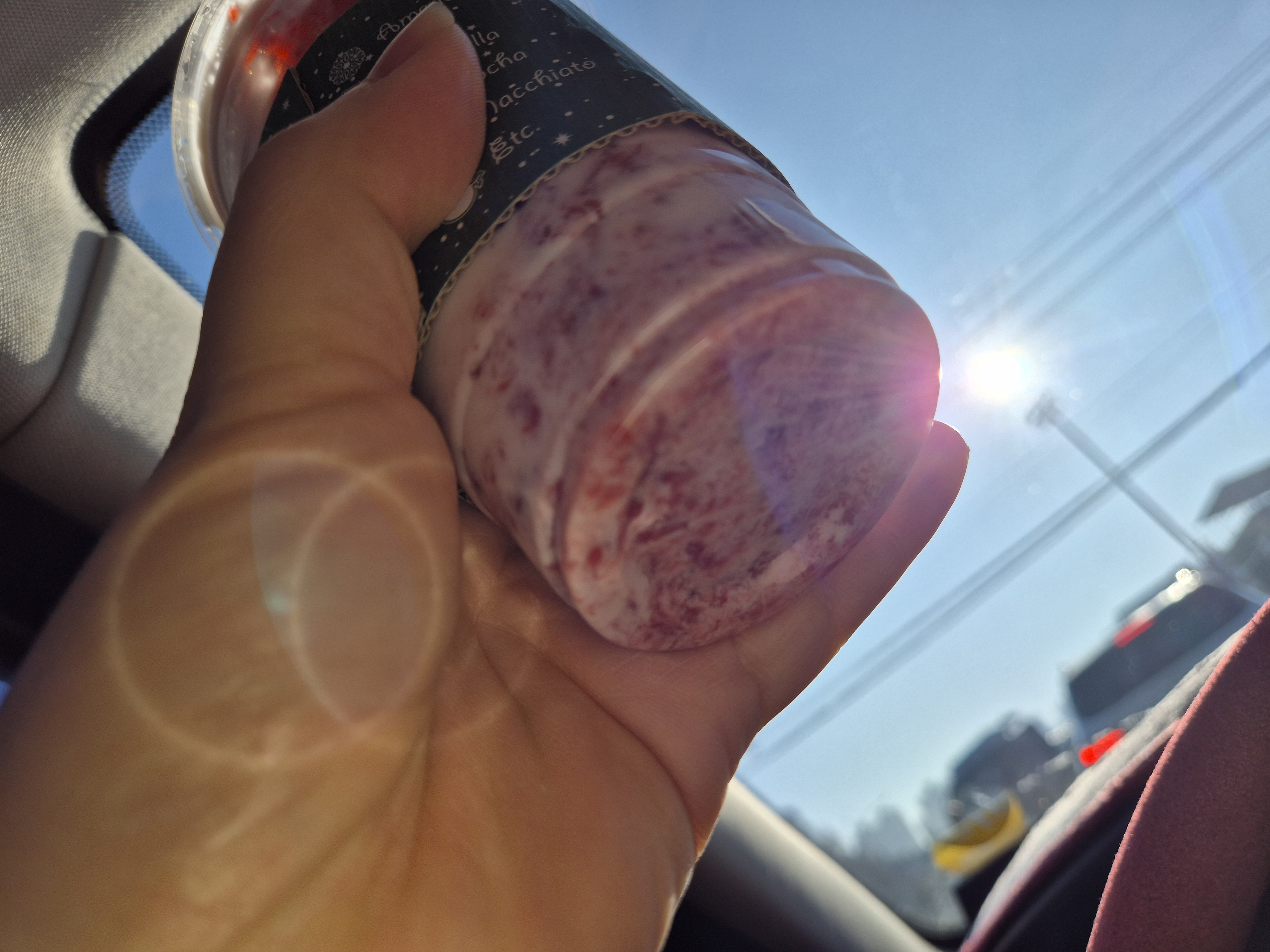 원내동 우묻딸 딸기라떼 딸기양이 엄청남