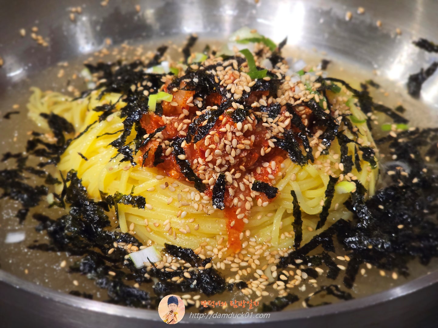 냉김치말이국수