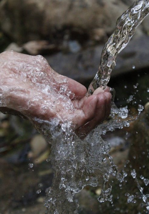 손으로 전해지는 시원함
