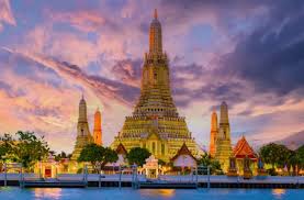  **방콕(Bangkok)**은 태국의 수도이자 동남아 여행의 허브 