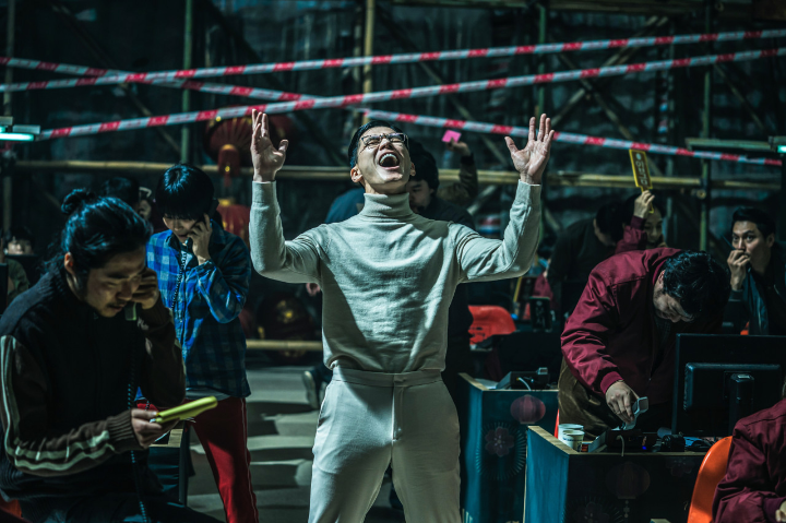 포효하는김무열