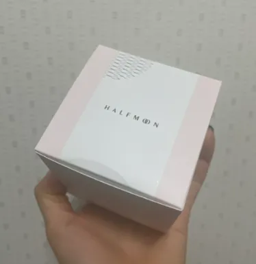 이마 탄력 반달 크림 외관