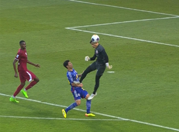 카트르 골키퍼의 날아차기