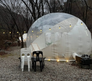 투명 돔 캠핑장