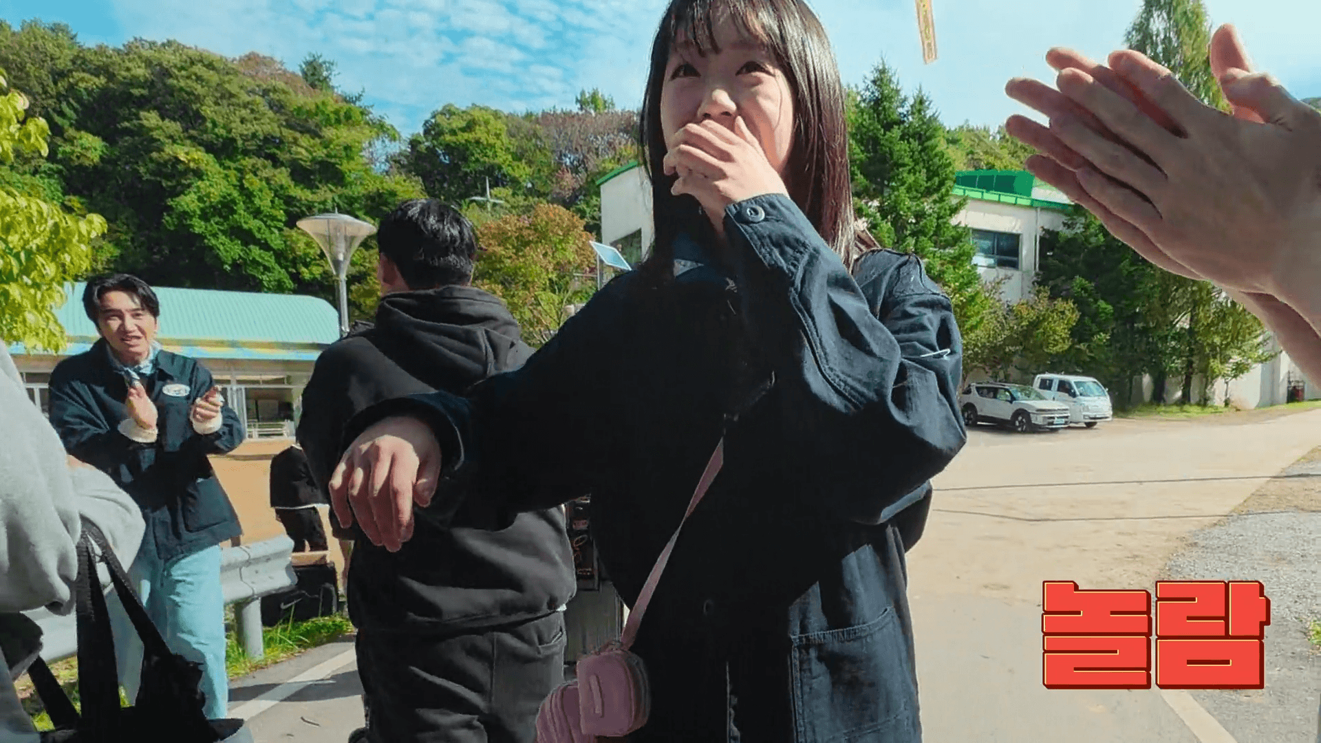 유재석 캠프 지예은의 찐텐 반응! 손님의 정체 친동생 지동건 등장 화면