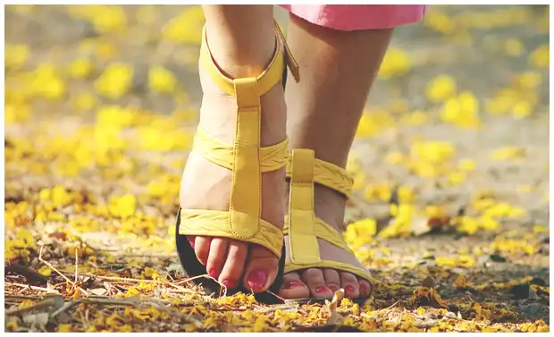 족저 근막염 치료법 (주사, 약, 걷기 중단 방법 등)