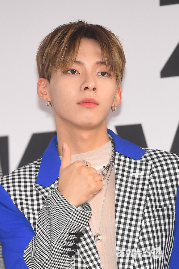 [조이뉴스24 이영훈기자] 그룹 디원스 우진영이 15일 오후 서울 방이동 올림픽공원 체조경기장에서 열린 &#39;2019 케이월드 페스타(2019 K-WORLD FESTA)&#39; 개막공연 1일차 레드카펫에 참석해 포즈를 취하고 있다.