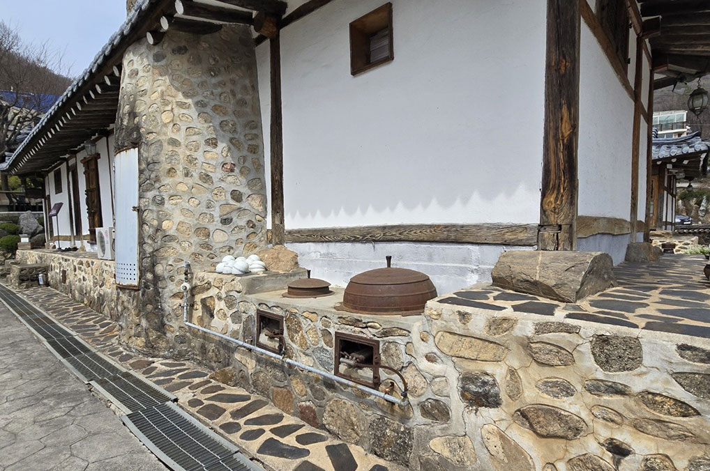 가마솥과 옛날 그릇