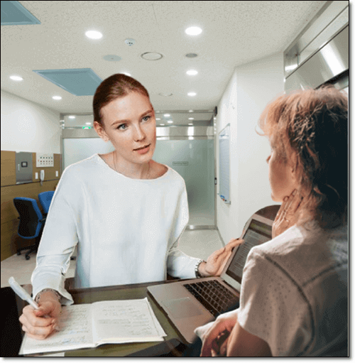 건강 상담하는 여성