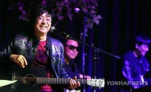 윤수일 가수 키