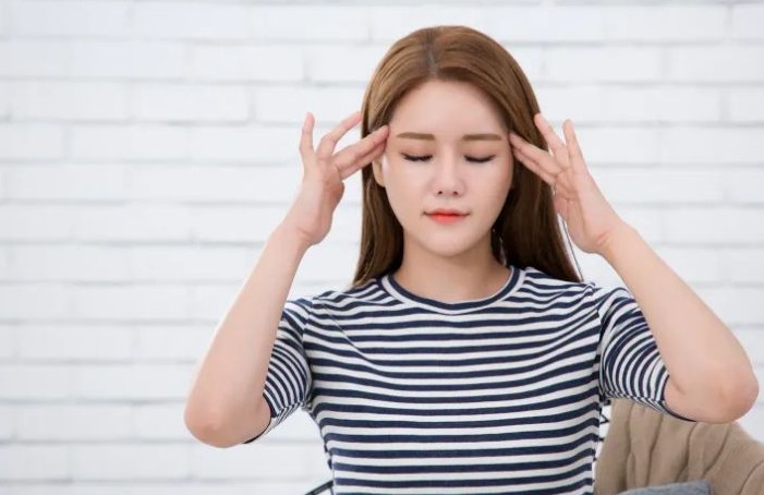 머리가 찌릿찌릿 아파요