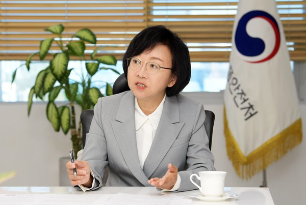 오유경 식약처장 유임