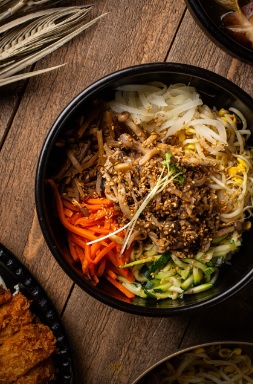 생생정보 믿고 떠나는 스타의 고장 가수 박남정 경남 한안 한식 맛집 탐밀