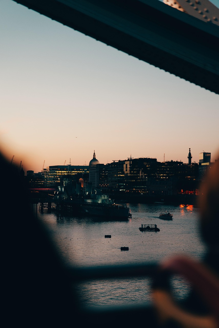 뉘하운 항구 거리 &ndash; 코펜하겐에서 가장 화려한 감성의 물가 산책로