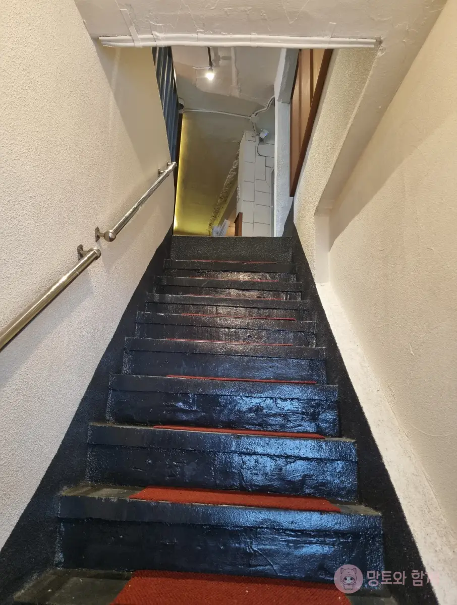 2층-계단