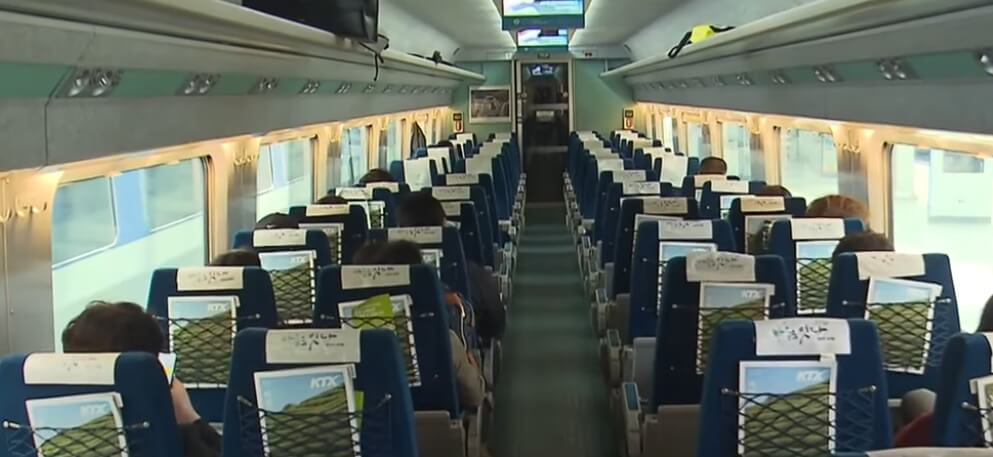 기차 내부 사진