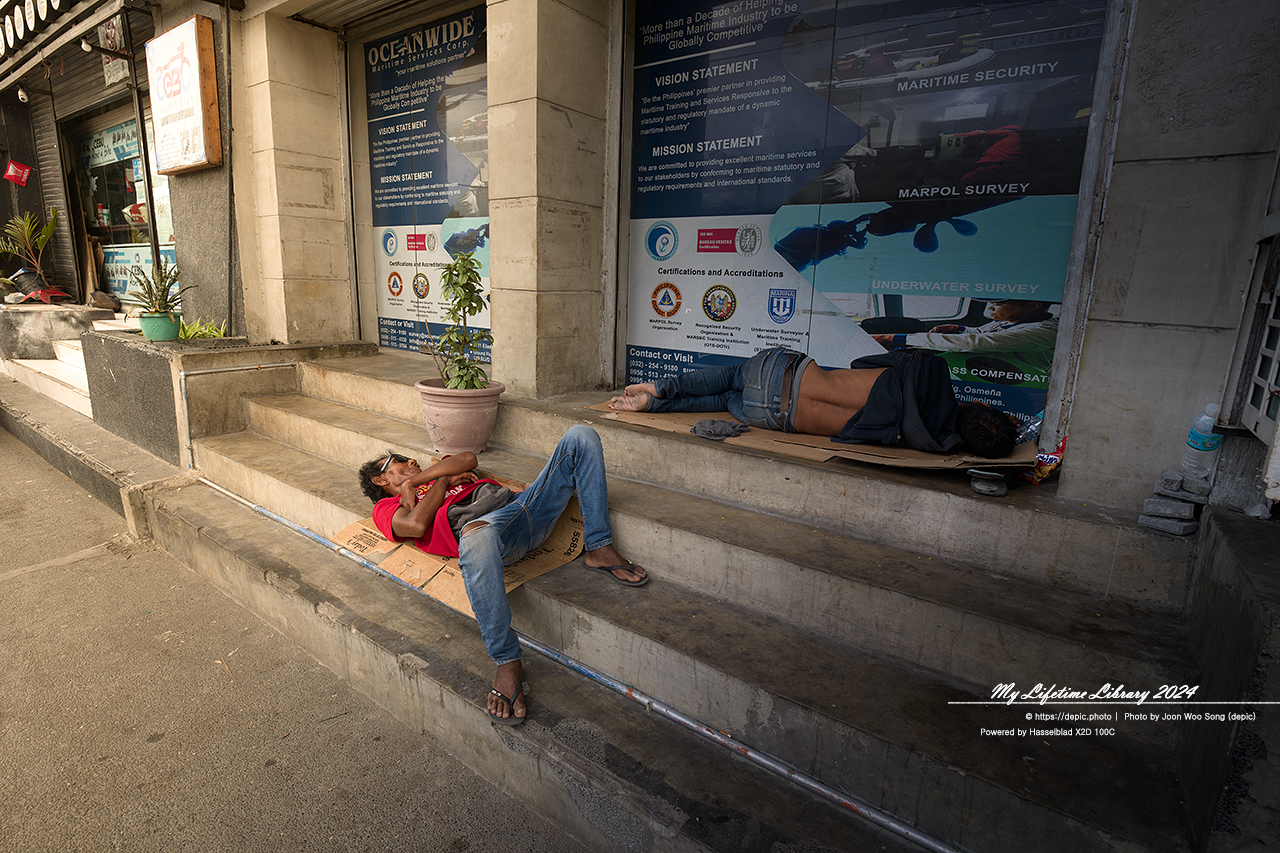 필리핀 세부 필리피노 사람들 거리 골목 시장