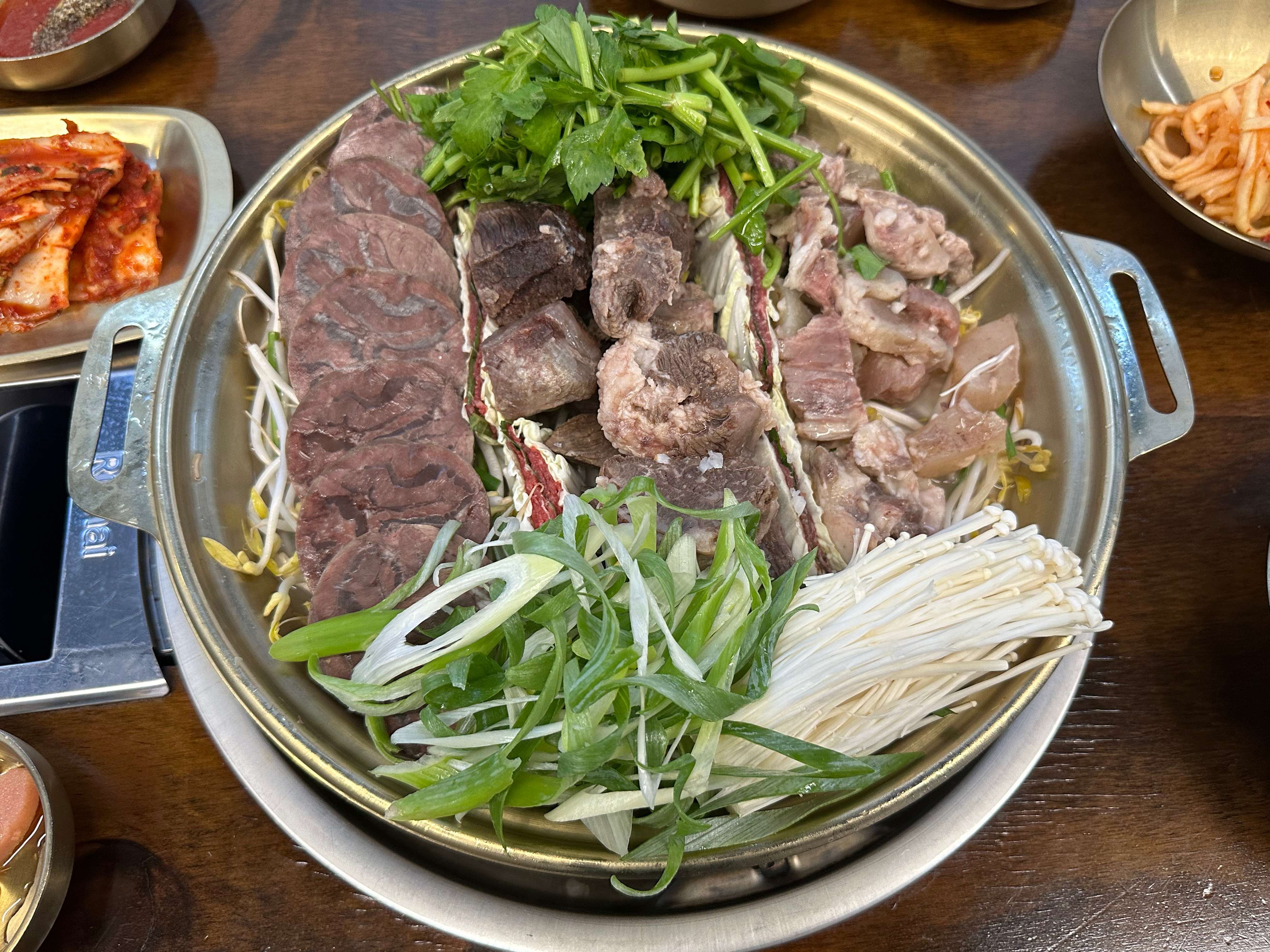 한우 뭉텅이 수육