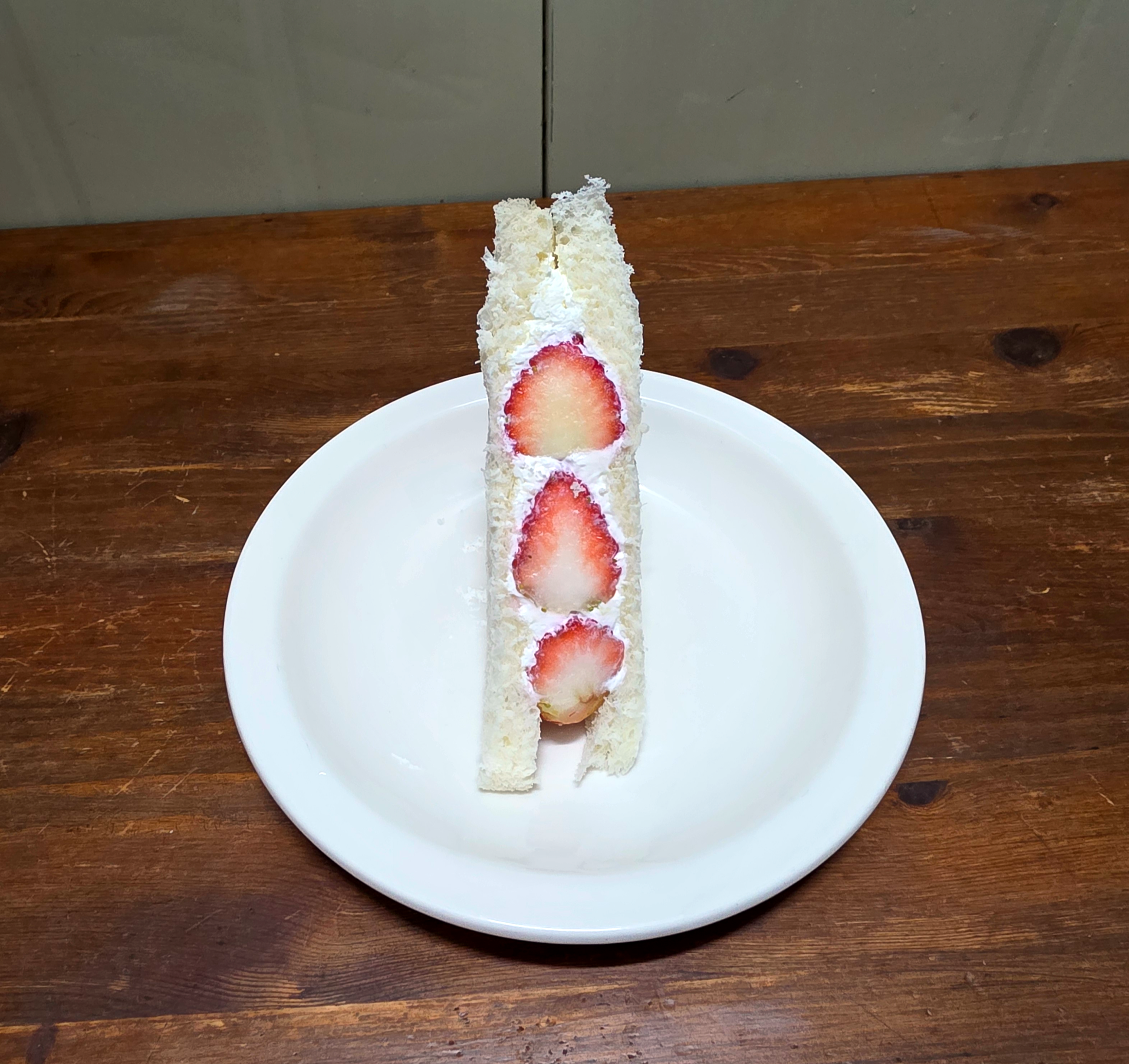 GS25디저트신상맛삼춘딸기샌드