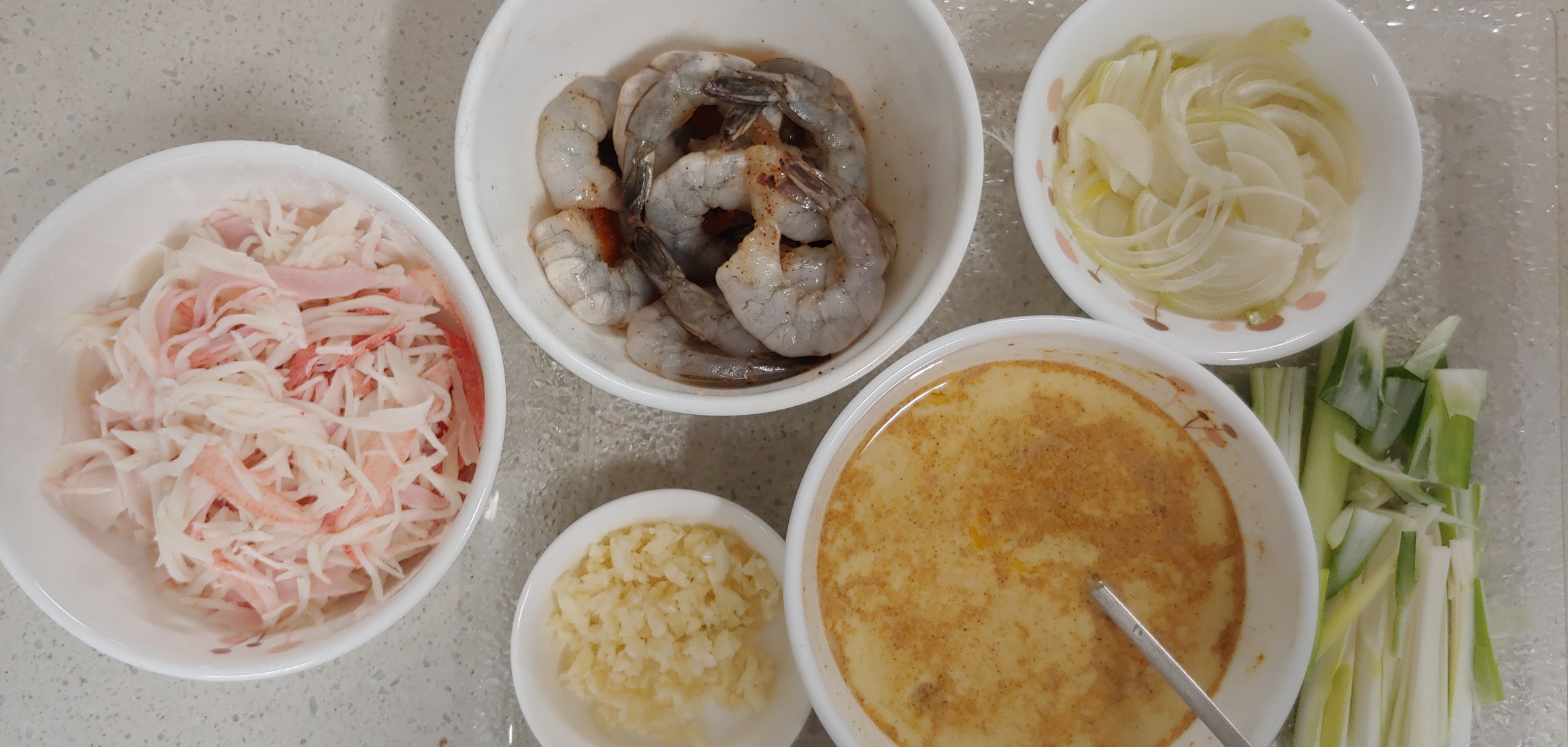 대략적인 메인 재료들을 담아보았습니다.