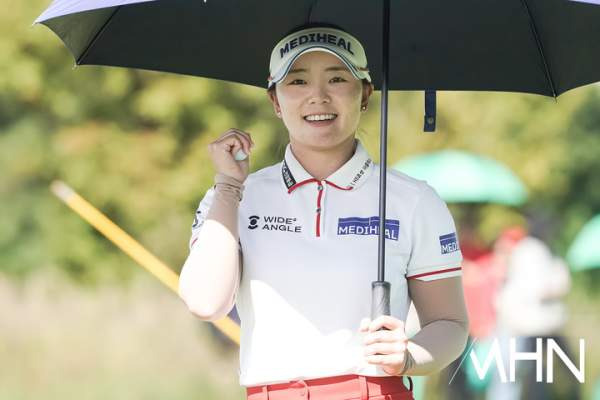 이다연 역전 우승 오로라월드 챔피언십 우승상 KLPGA 통산 10승 대기록 및 2026 시즌 우승자 명단 총정리