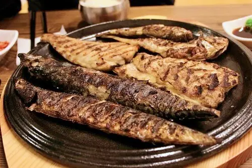 속초 동명항 전설의 맛 제대로 구웠다 숯불 생선구이 맛집 추천