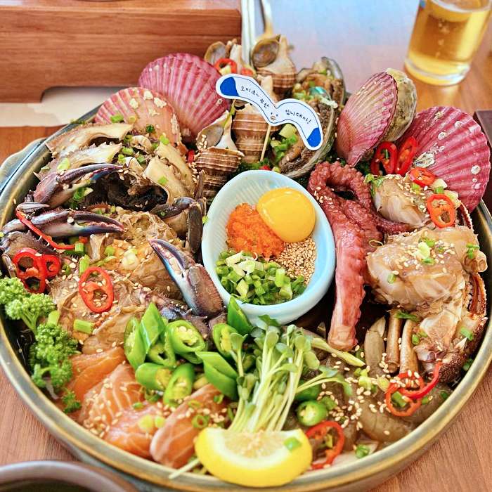 토요일은 밥이좋아 토밥 좋아 부산 해운대 암게 숫꽃게 전복 문어 새우 골뱅이 가리비 모둠해물장 맛집