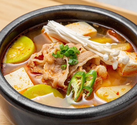 소고기 된장찌개 뚝배기