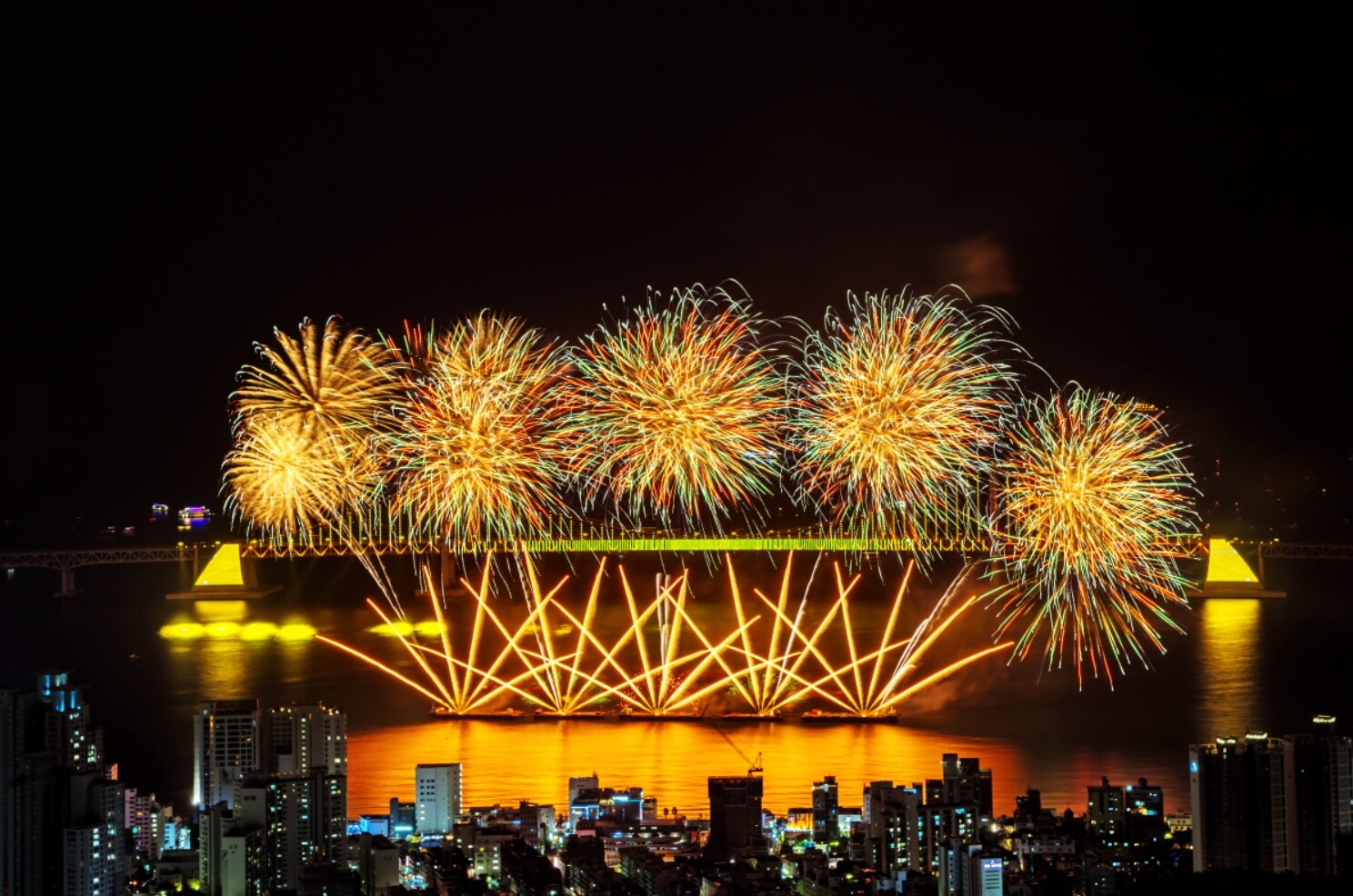 2024 부산 불꽃축제 시간 명당 주차 정보 유료좌석 잔여 티켓 예매 행사 일정 교통 통제