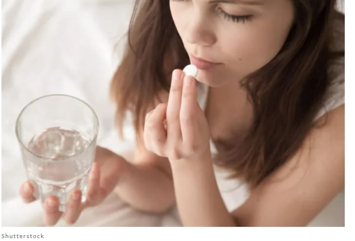 밤에 먹으면 안 좋은 영양제