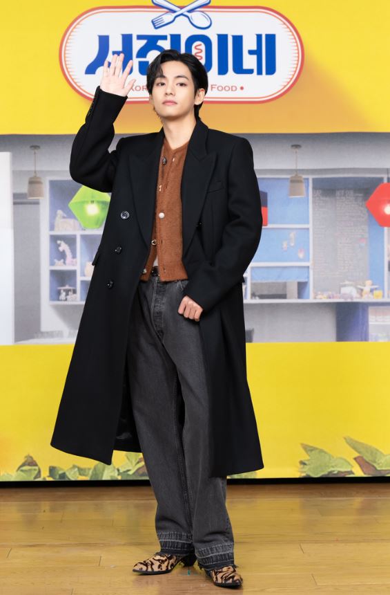 뷔-서진이네-개인샷