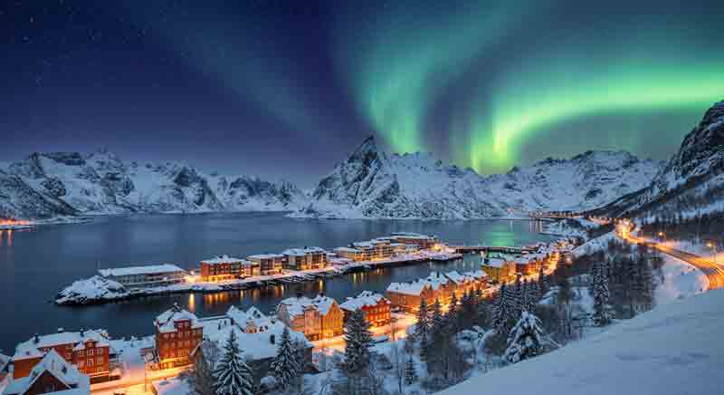 피오르드가 펼쳐진 노르웨이의 설경