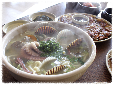 포도밭할머니칼국수