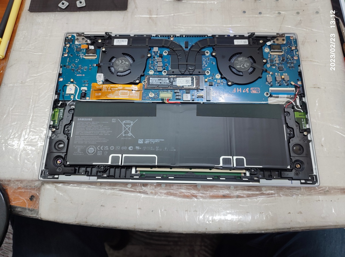 NT950QDY-A51AS 분해 내부 모습