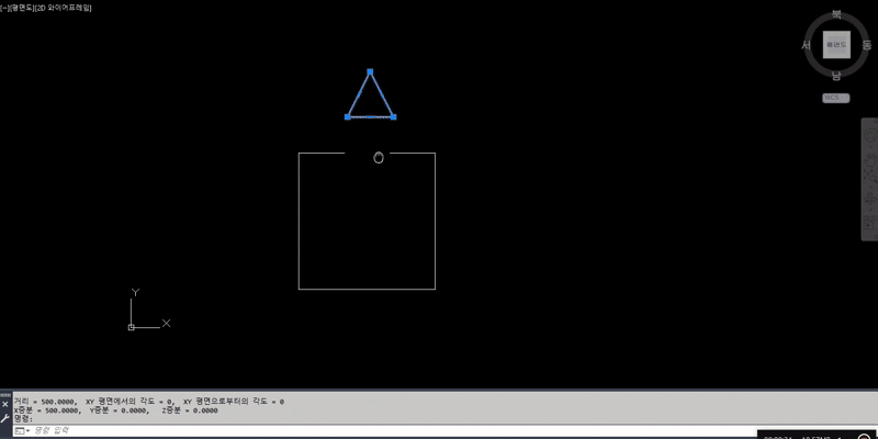 Auto Cad에서 ALIGN명령어를 사용하여 임의의 도형을 정렬하는 모습