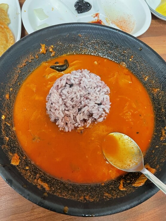 반월호수-맛집-교동짬뽕-지옥짬뽕-다먹고-밥말기