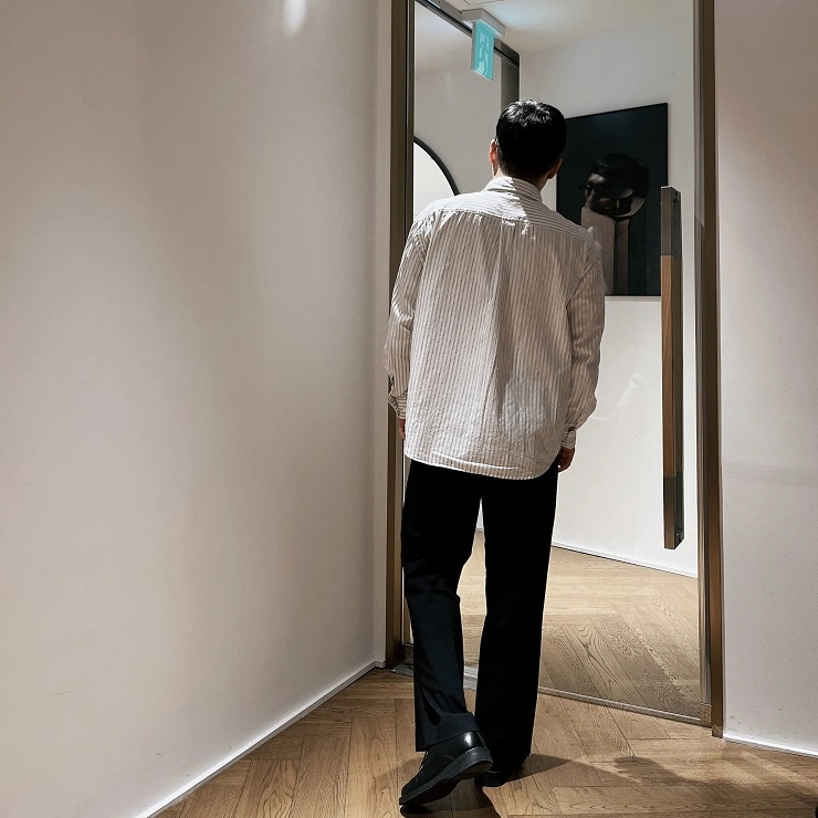 켄싱턴 셔츠 뒷 기장 참고 사진