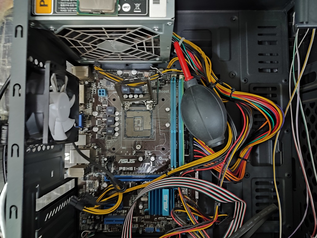 CPU 청소 중
