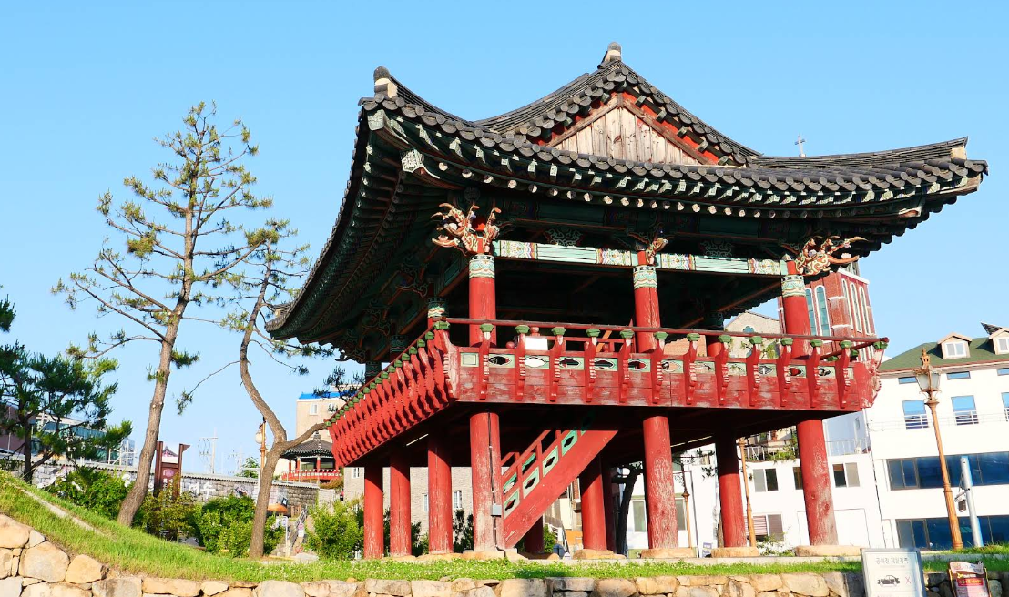 전남 여수시 진남관의 일부 첫 출입문 이미지 제공