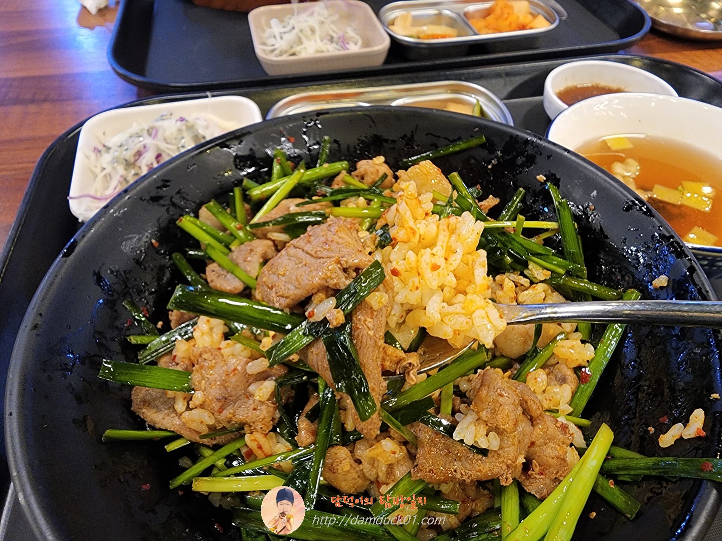 부추삼겹덮밥