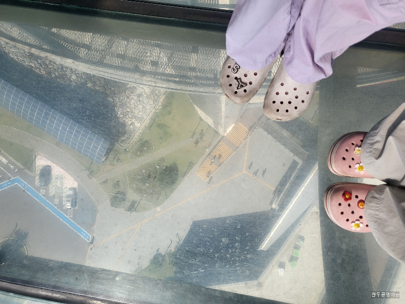 시화나래휴게소 타워전망대 투명유리바닥