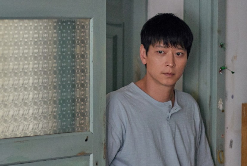 강동원-영화-브로커-사진