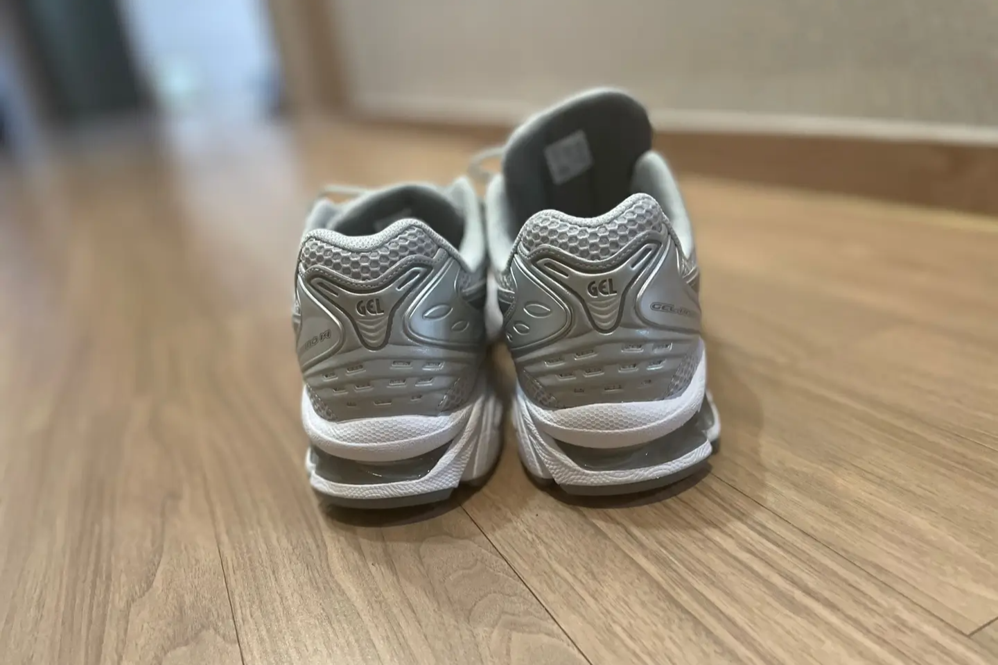 아식스 젤카야노 14 뒷면